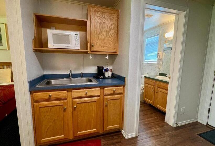 스탠다드 룸 더블 침대 2개, Rodeway Inn & Suites Brunswick Near Hwy 1
