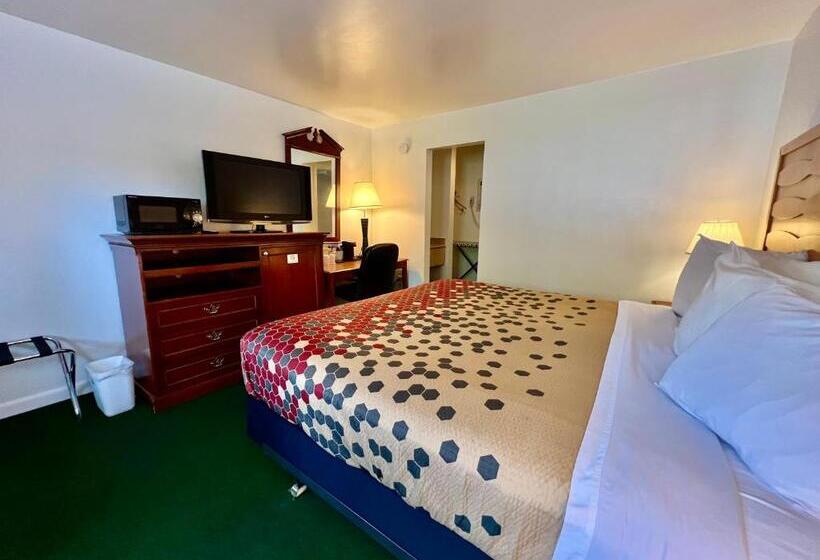 스탠다드 룸 킹사이즈 침대, Rodeway Inn & Suites Brunswick Near Hwy 1