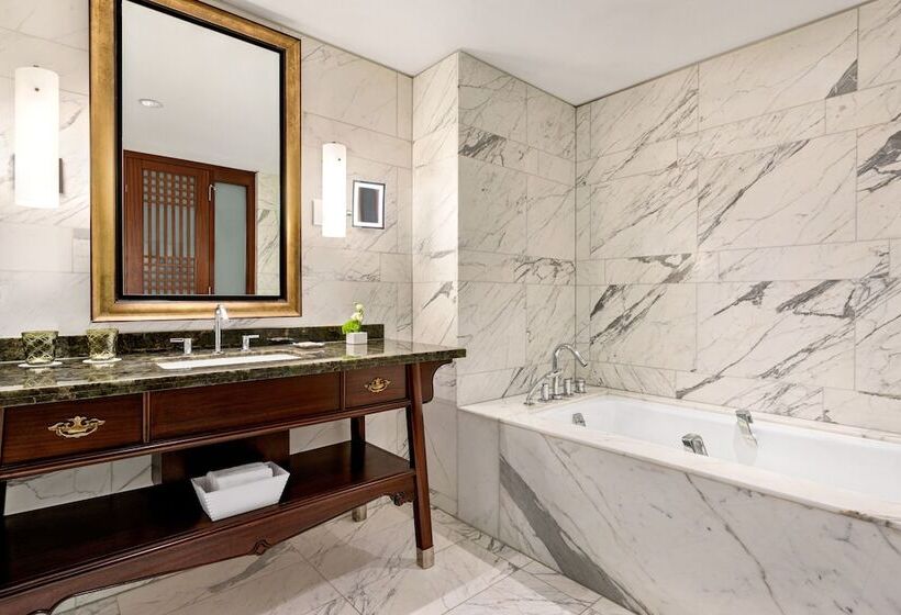 חדר אקזקיוטיב, Shangrila Toronto