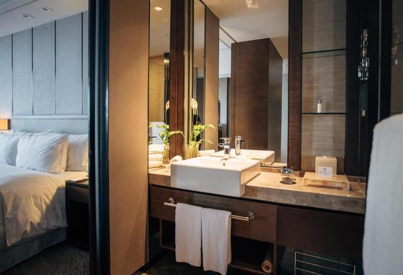 اتاق لوکس با تخت بزرگ, The Qube Hotel Shanghai Xinqiao