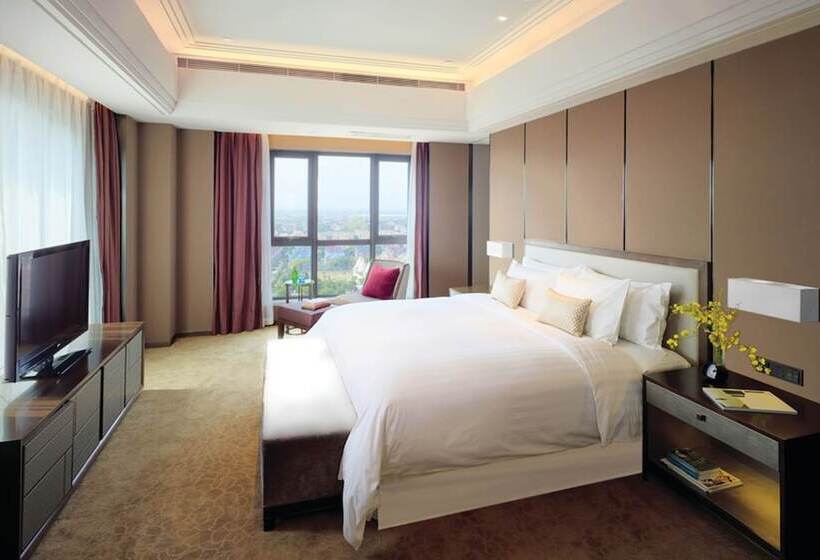 سوییت اجرایی, The Qube Hotel Shanghai Xinqiao