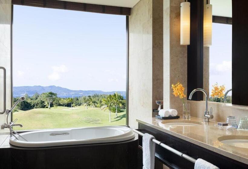 Номер Deluxe, The Ritzcarlton Okinawa
