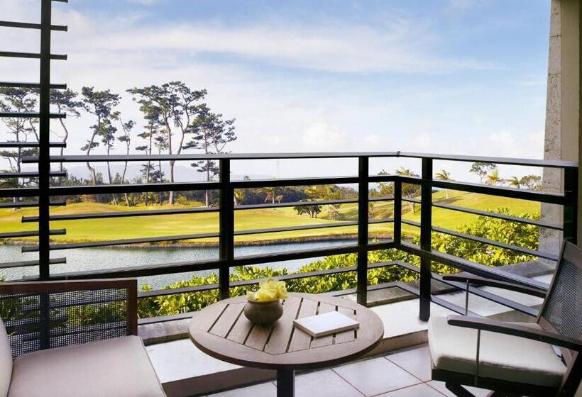 Номер Deluxe, The Ritzcarlton Okinawa