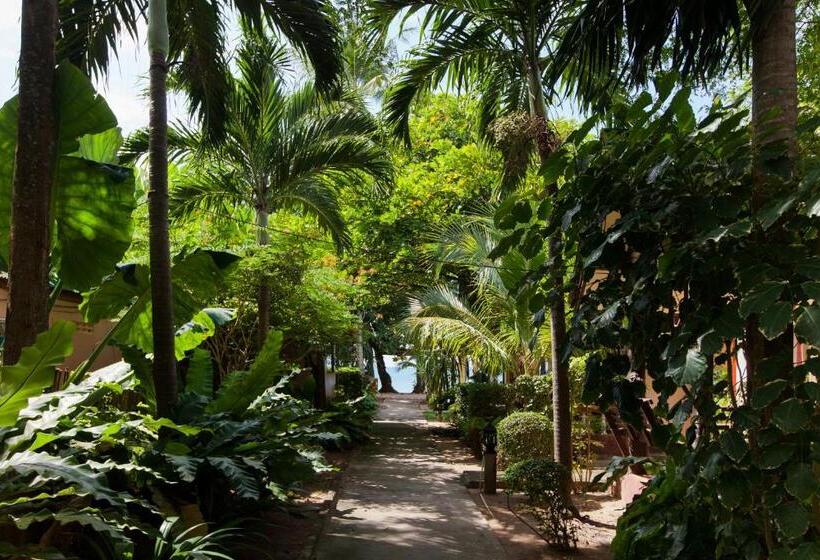 스탠다드 트리플 발코니 룸, Lanta Riviera Beach Resort