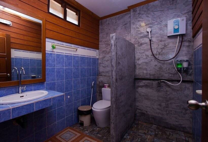 디럭스 방갈로, Lanta Riviera Beach Resort