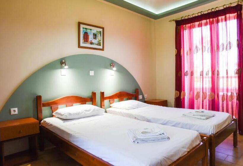 스탠다드 스튜디오, Chrysoula Hotel & Apartments