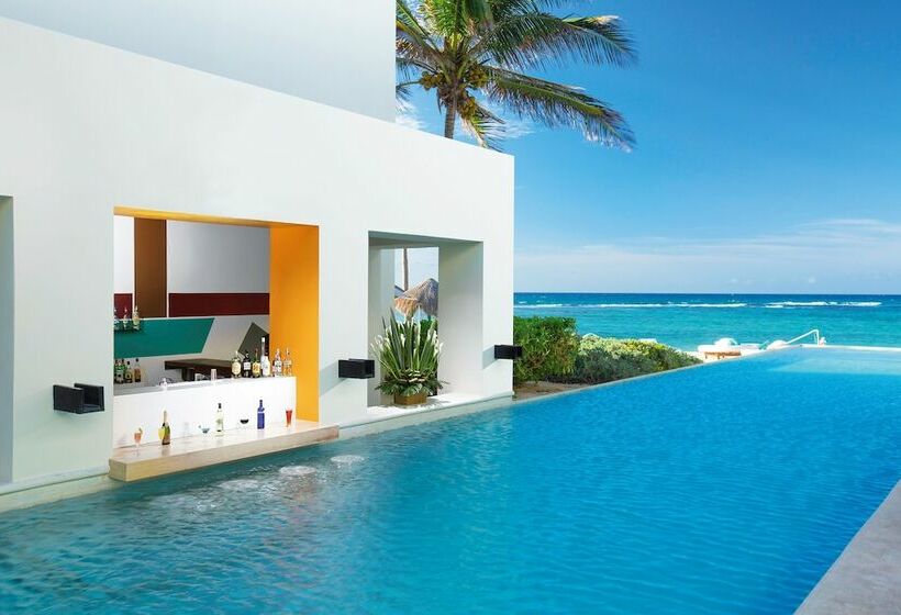 スイートクラブ シービュー, Grand Oasis Tulum Riviera