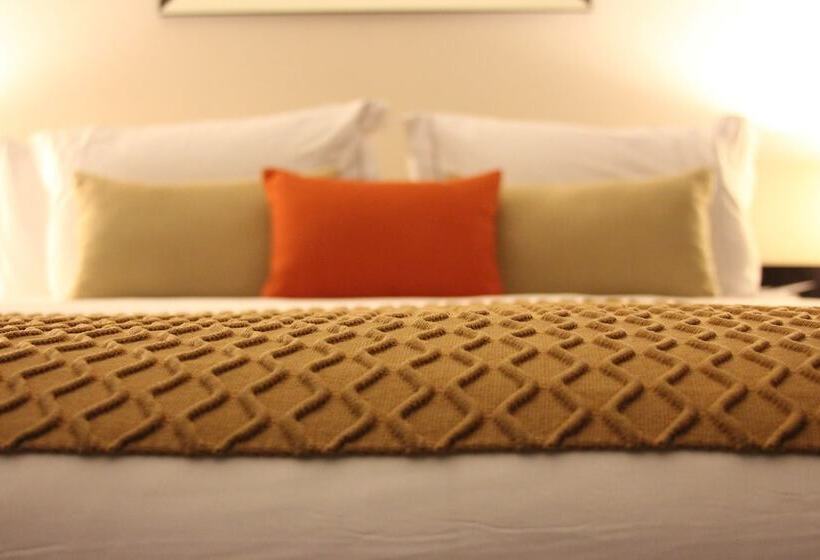 마스터 스위트, Eb Hotel Miami Airport