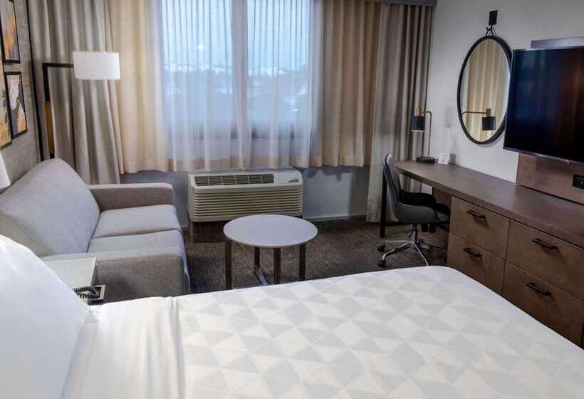 Suite Lit King, Embassy Suites Chattanooga / Hamilton Place