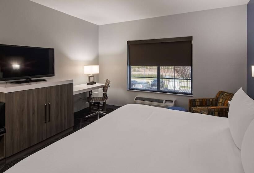 סוויטה משפחתית, Best Western Plus Appleton Airport Mall