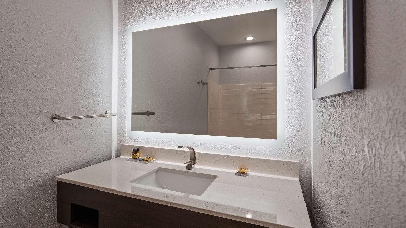 장애인을 위한 스위트, Best Western Plus Appleton Airport Mall