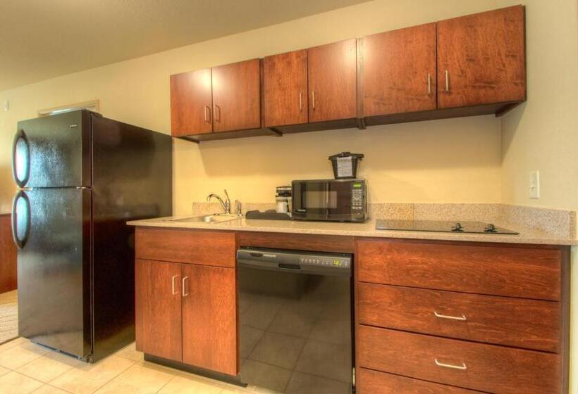 Люкс Кровать Кинг, Cobblestone Inn & Suites   Holyoke