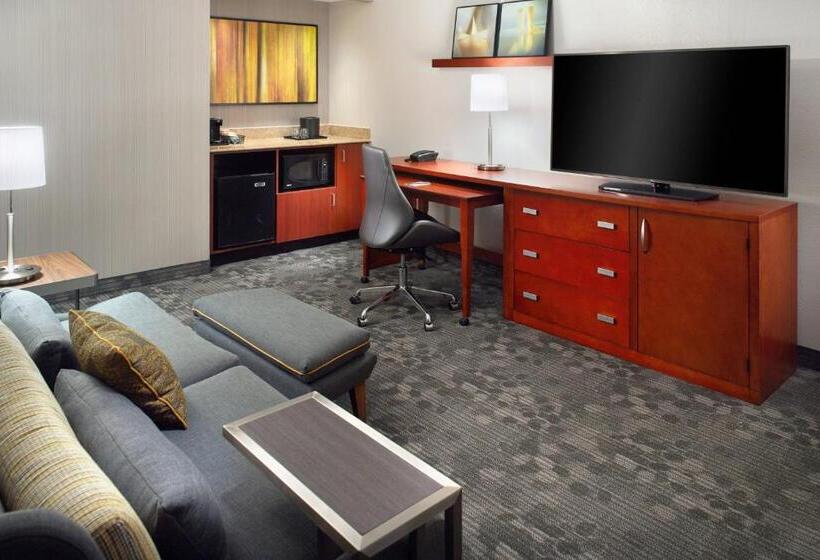 스위트, Courtyard By Marriott Raleigh Cary
