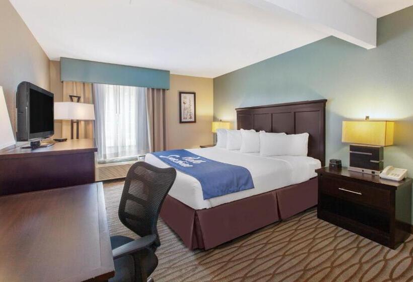 Стандартный Номер Кровать Кинг, Days Inn By Wyndham Petoskey