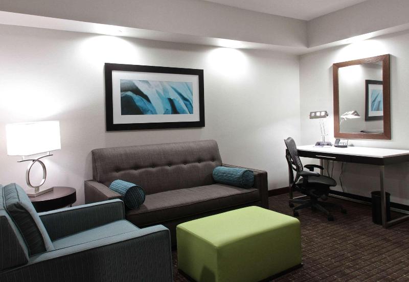 Полулюкс Кровать Кинг, Hilton Garden Inn Victoria