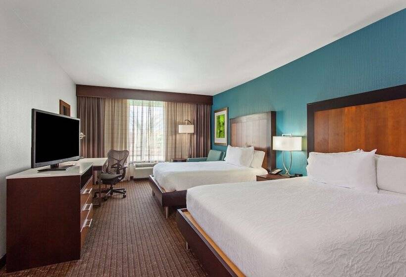 Номер Стандарт Адаптированный для Инвалидов, Hilton Garden Inn Victoria