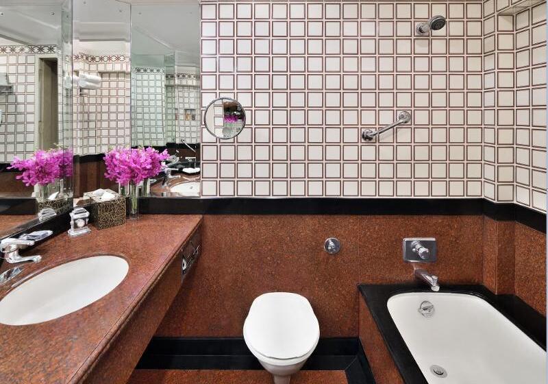 Полулюкс Кровать Кинг, Hilton Garden Inn Victoria