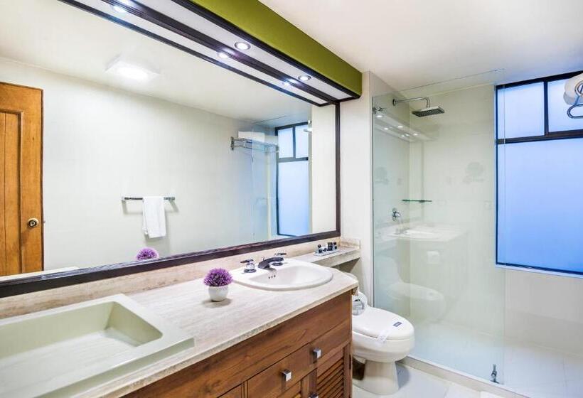 Apartamento 2 Dormitórios, Lloyds Apartasuites Parque 93