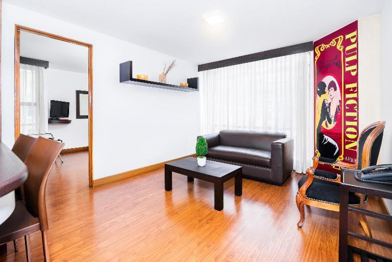 Quarto Estandar, Lloyds Apartasuites Parque 93