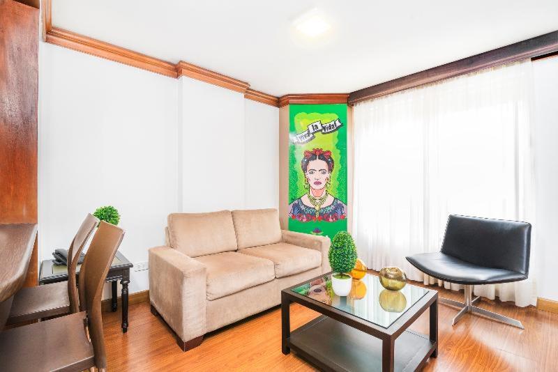 Quarto Estandar, Lloyds Apartasuites Parque 93
