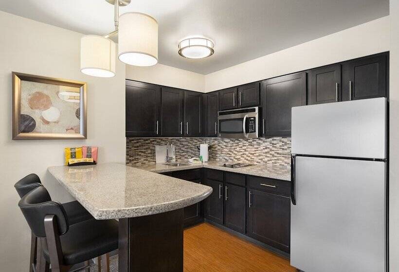 Люкс, Staybridge Suites Midvale, An Ihg