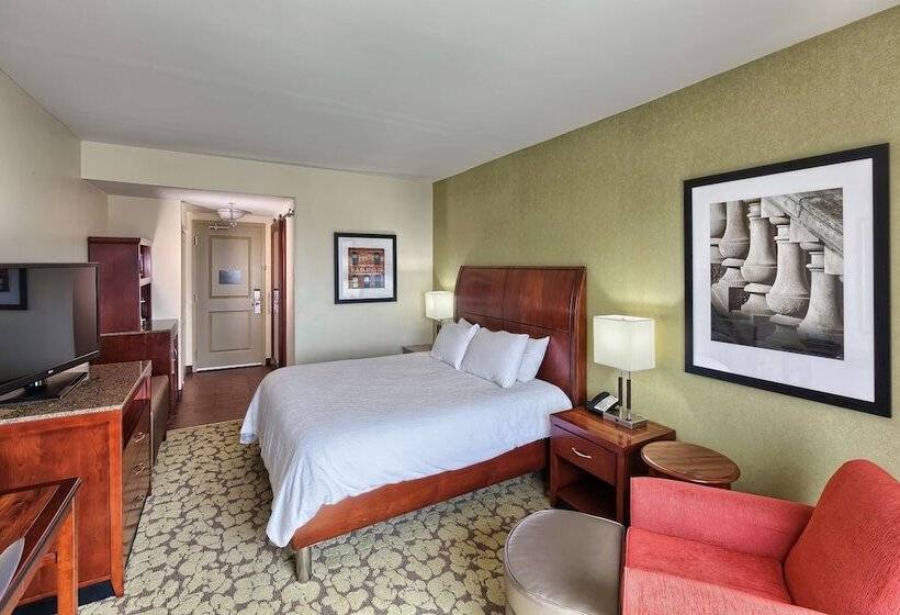 Номер Стандарт Адаптированный для Инвалидов, Hilton Garden Inn Durham/university Medical Center