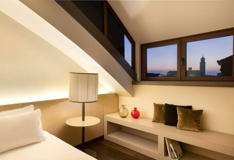 Полулюкс Кровать Кинг, Hyatt Centric Murano Venice