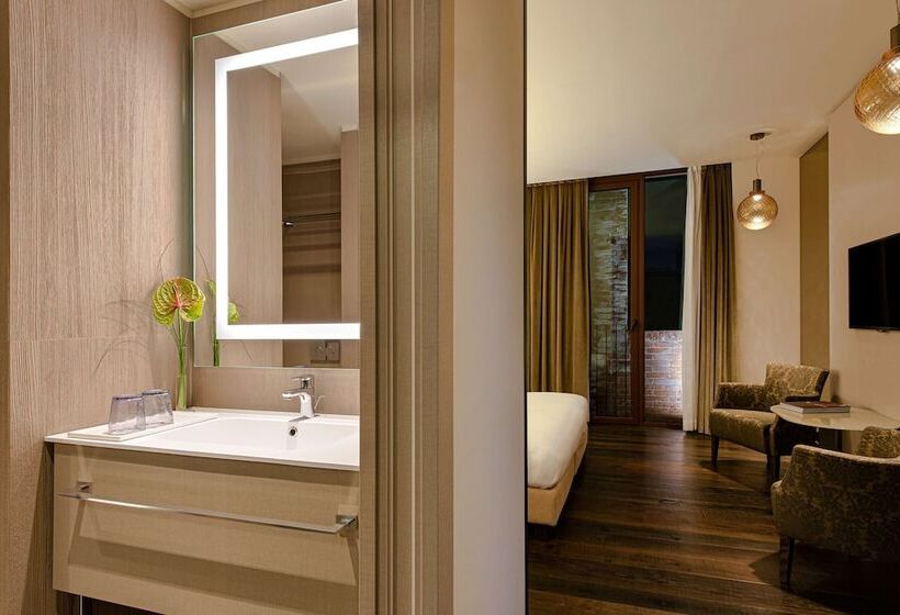 Номер Стандарт, Hyatt Centric Murano Venice