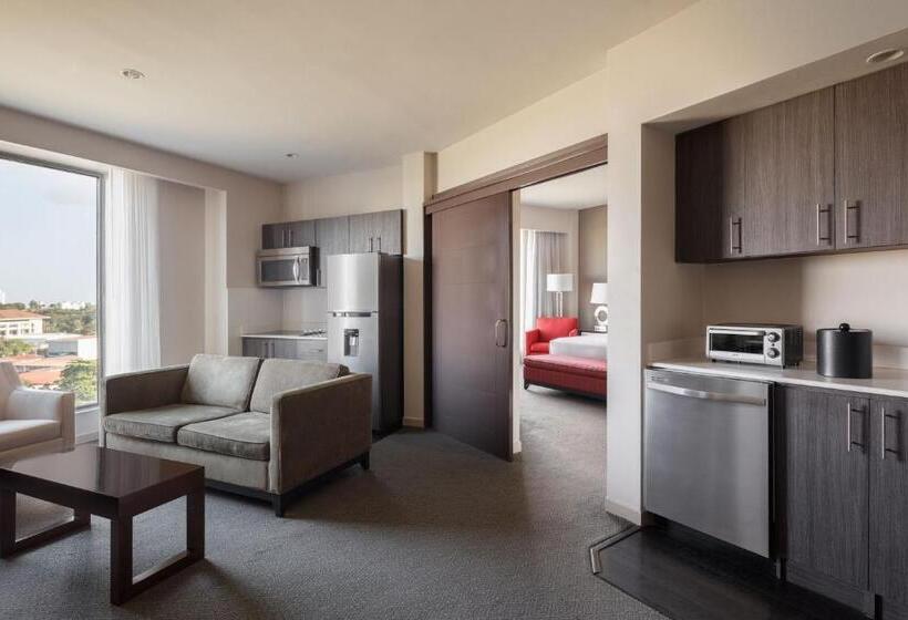 Люкс Вид на Город, Marriott Panama Hotel   Albrook