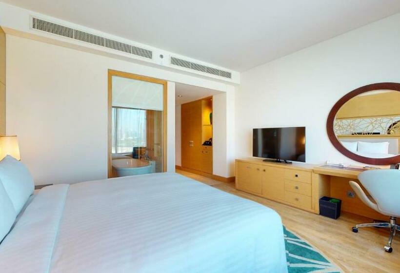 Номер Deluxe Кровать Кинг, Marriott Hotel Al Jaddaf, Dubai