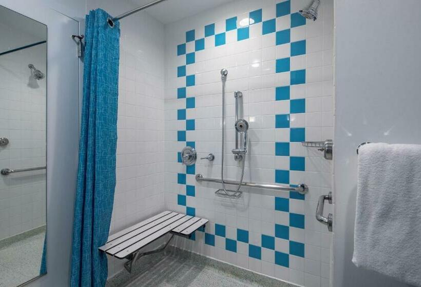 适合残疾人使用的标准间, Universal's Cabana Bay Beach Resort