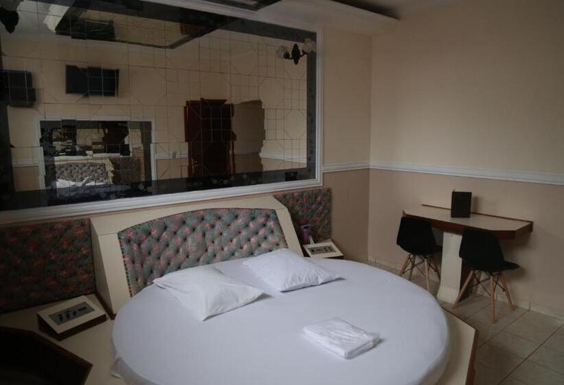 이코노미 룸, Desejo Motel