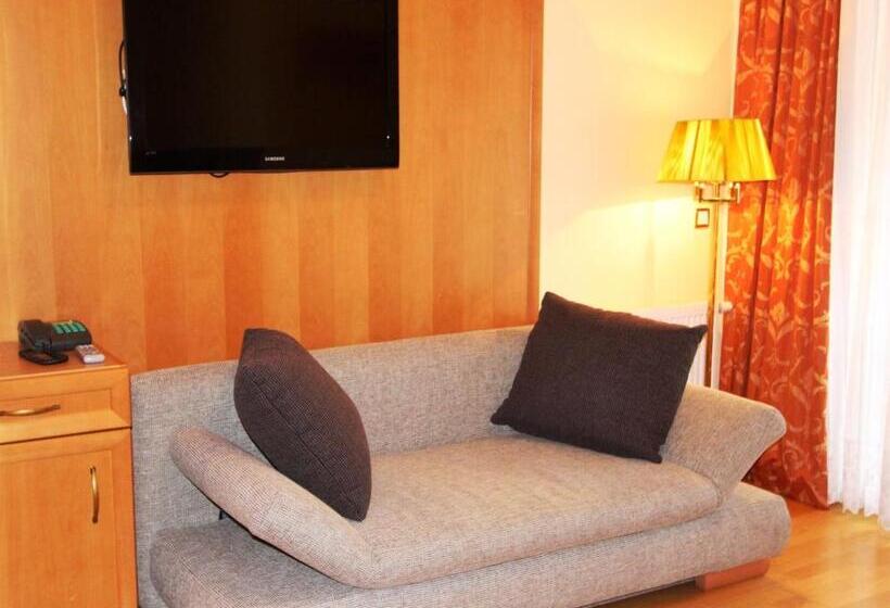 패밀리 룸, Corvinus Vienna   Newly Renovated