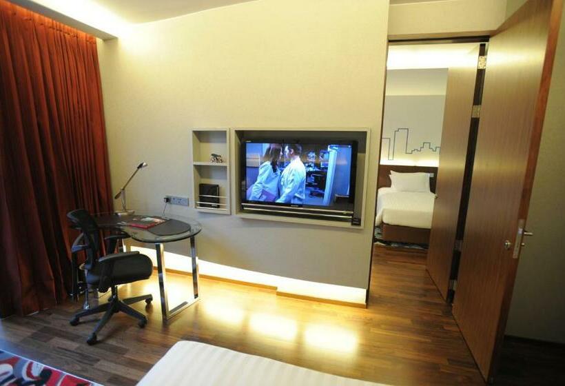 Номер Стандарт Смежный, Galleria Sukhumvit 10 Bangkok By Compass Hospitality