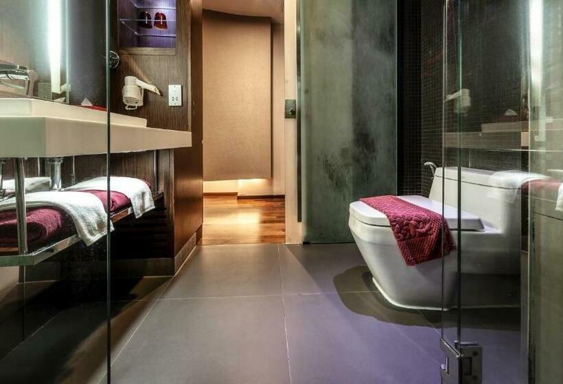 Номер Deluxe, Galleria Sukhumvit 10 Bangkok By Compass Hospitality