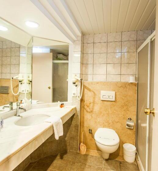 Трехместный Номер Стандарт Interior, Numa Konaktepe Hotel   All Inclusive