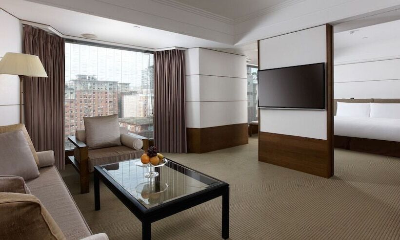 سوییت جونیور, Regent Taipei