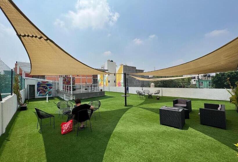 اتاق استاندارد با سرویس بهداشتی مشترک, Downtown Treasure Place