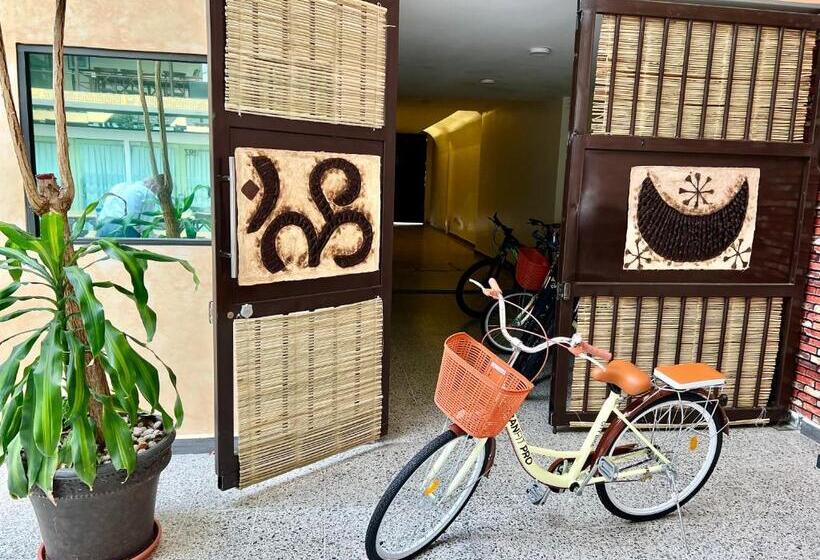 آپارتمان 1 خوابه با تراس, Downtown Treasure Place