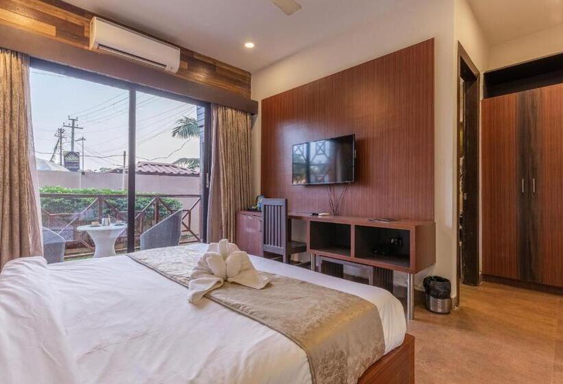 Номер Deluxe с Балконом, Amara Oceanfront Resort & Club Baga