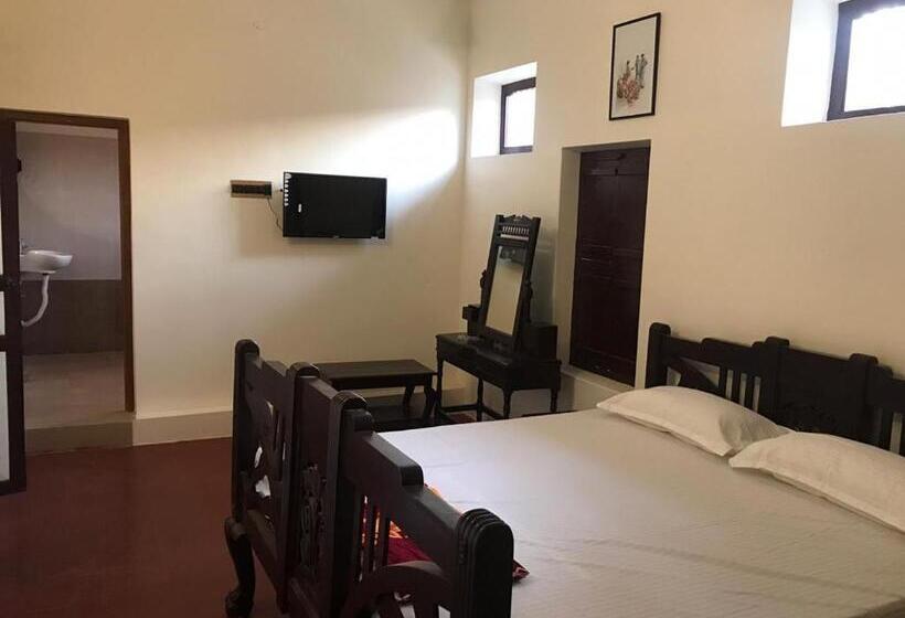 带大床的标准间, Tanjore Inn