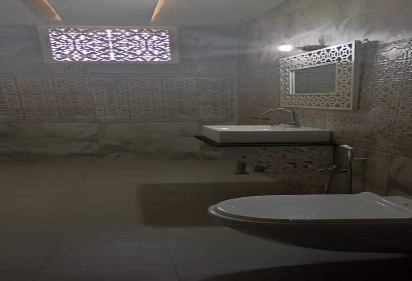 总统套房, Lillywoods Zac Beach Resort, Calangute