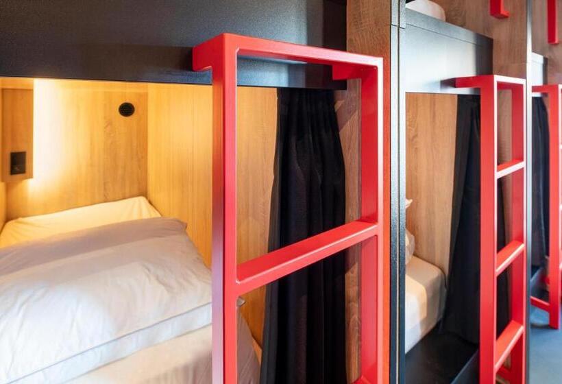 Кровать в Общей Комнате, City Trip Hostels Amsterdampurmerend