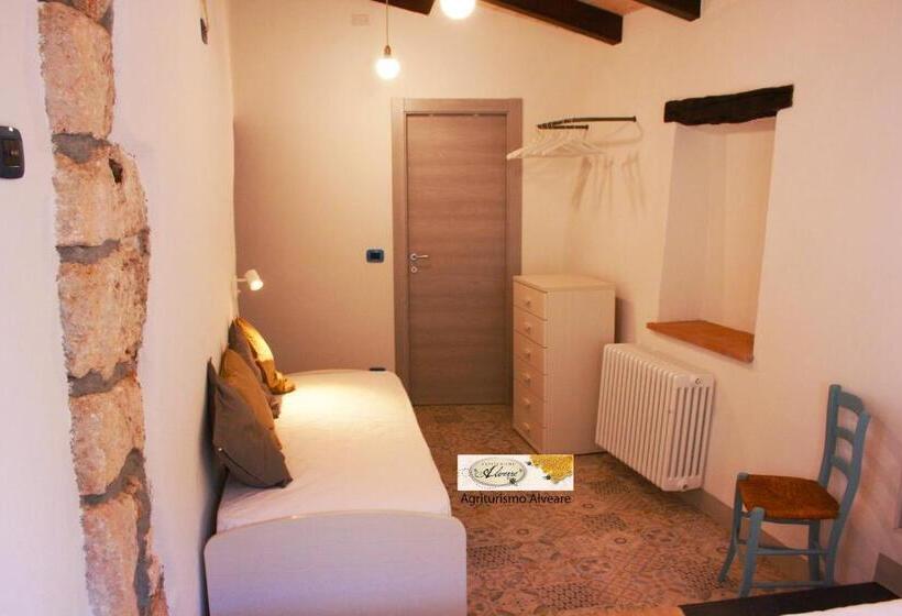 Quarto Triplo Estandar, Agriturismo Alveare
