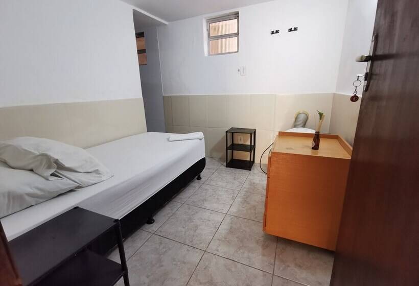 Люкс, Sos Hostel