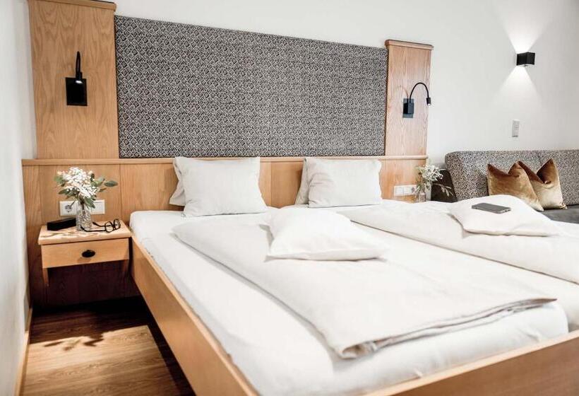 سوییت جونیور, B&b Hotel Die Barbara