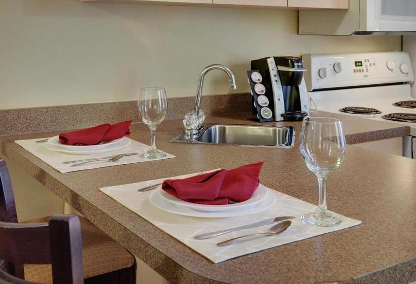 Президентский Люкс, Pomeroy Inn And Suites Dawson Creek