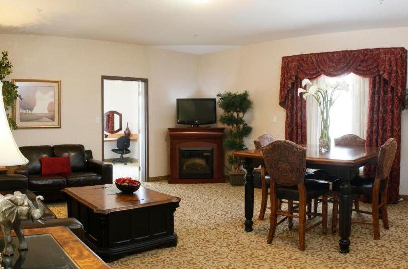 Люкс Executive Кровать Кинг, Pomeroy Inn And Suites Dawson Creek