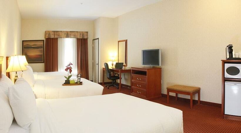 Номер Стандарт Трехместный, Pomeroy Inn And Suites Dawson Creek