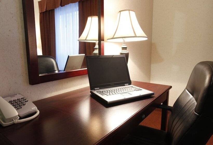 Люкс Superior, Pomeroy Inn And Suites Dawson Creek